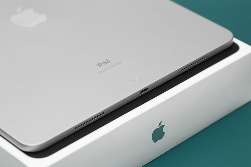 iPad Pro M1 12.9 inch WiFi Cellular 128GB (2021) | Sở hữu viên pin 40.88 Wh khoảng 10.835 mAh