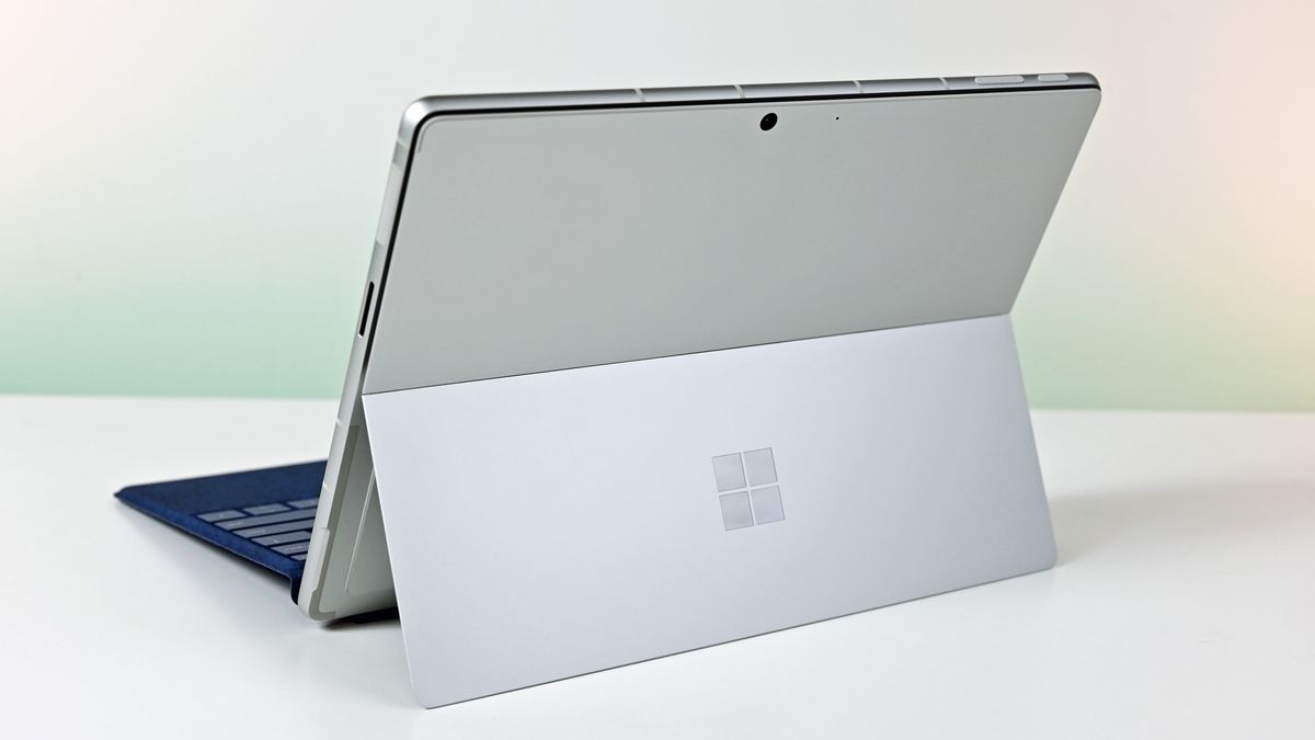 Hợp Thành Thịnh - Microsoft Surface Pro 10 Core Ultra 7 165U/RAM 32GB/SSD 1TB