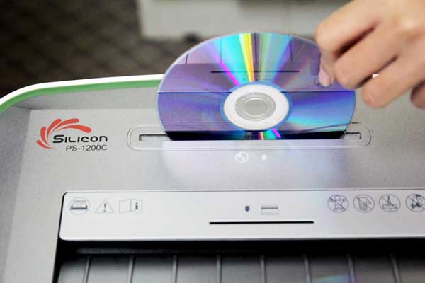 Máy hủy tài liệu Silicon PS-1200C