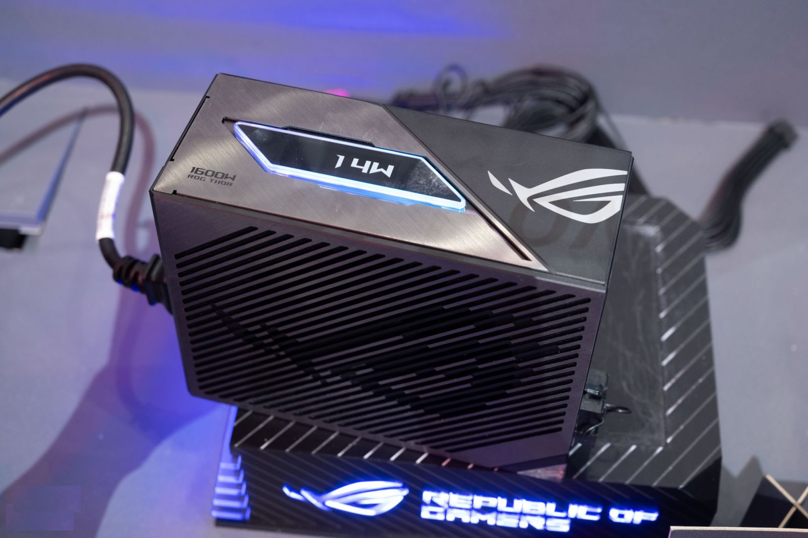 Hợp Thành Thịnh - Nguồn máy tính Asus ROG THOR 1600W Titanium III