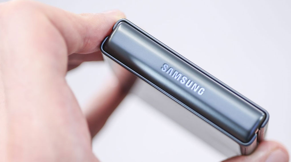 Samsung Galaxy Z Flip3 5G 256GB | Khung viền nhôm cao cấp nhất thế giới smartphone